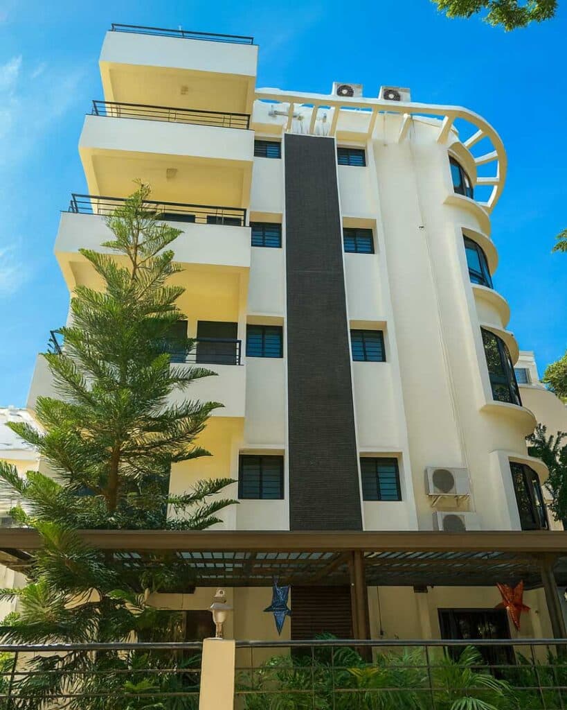 Regal Business Suites building exterior